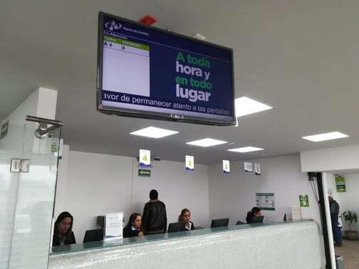 Imagen de la implementación en aguas de saltillo de la solución señalización digital de ACF technologies