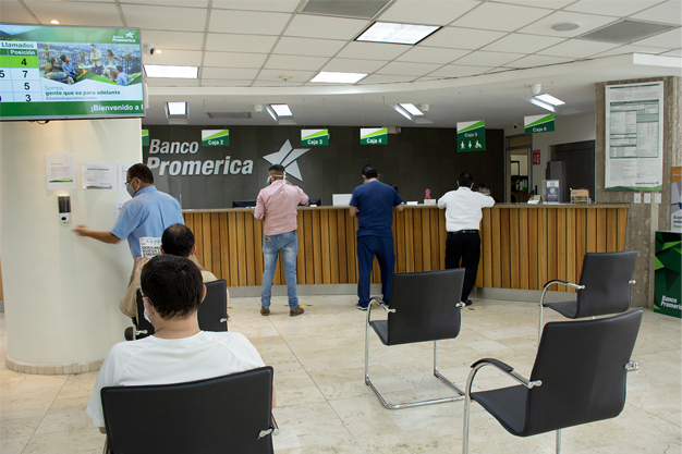 Promerica Bank El Salvador branch using ACF Technologies Q-Flow queue management system.