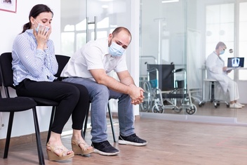 El costo de una atención hospitalaria desconectada