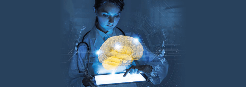 Médica olhando para um tablet que projeta o holograma de um cérebro