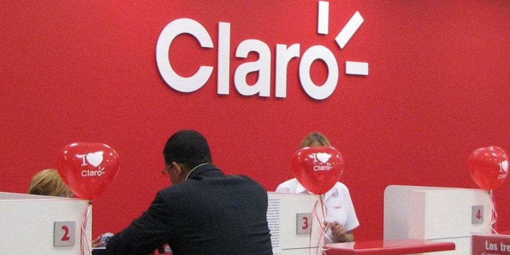 Fotografia de uma filial da Claro